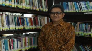 biodata-lengkap-prof-dr-abdullah-idi-med